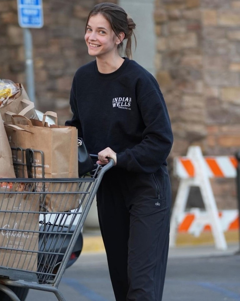 Barbara Palvin  nude photo