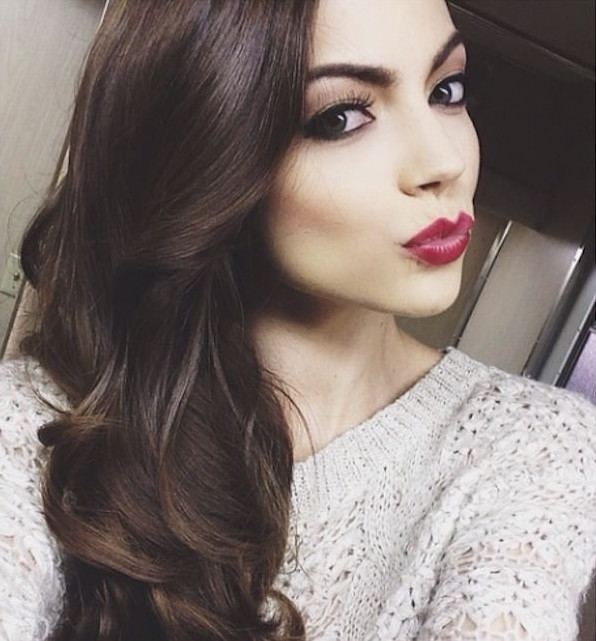 Caitlin Carver  nude photo