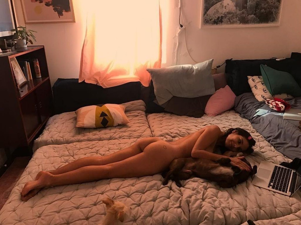 Caitlin Stasey Perfect Nude Ass Sexy Legs  nude photo
