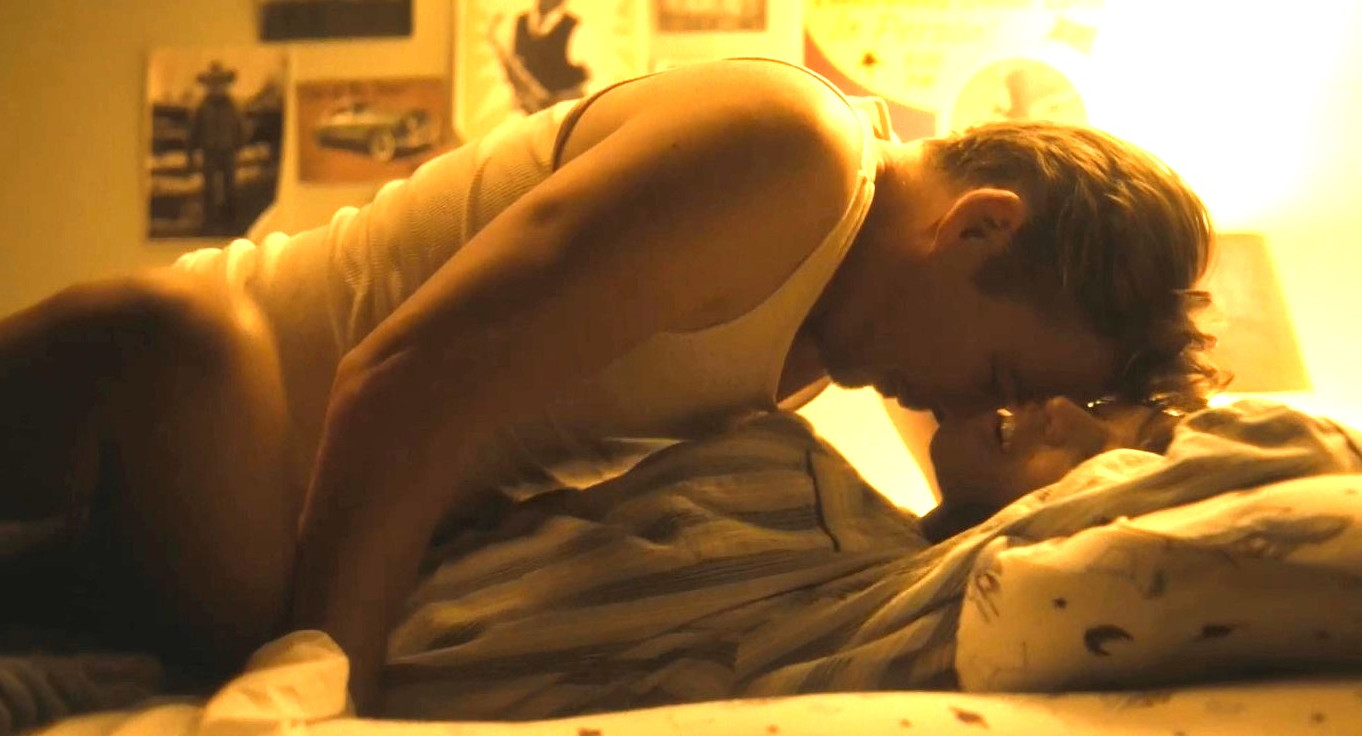 Carmen Ejogo  nude photo