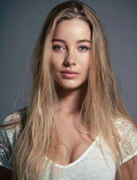 Charlotte Vega  nude photo