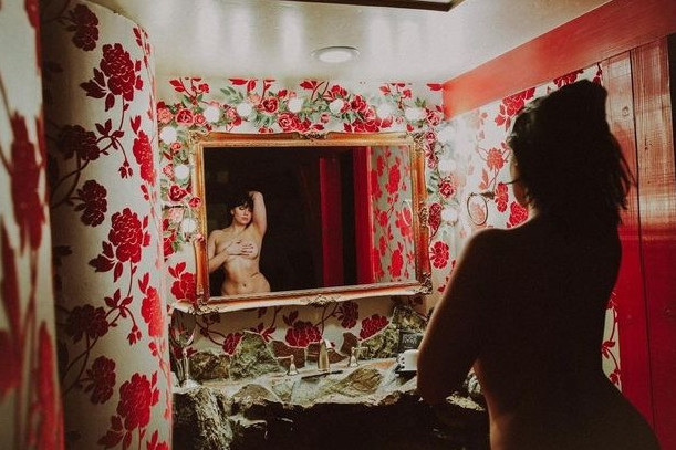 Daisy Lowe  nude photo