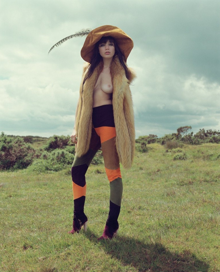 Daisy Lowe  nude photo