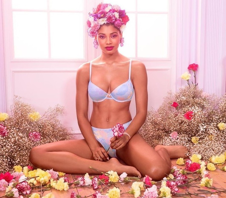 Danielle Herrington  nude photo