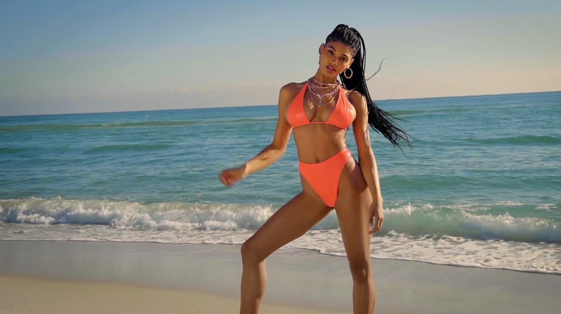 Danielle Herrington  nude photo