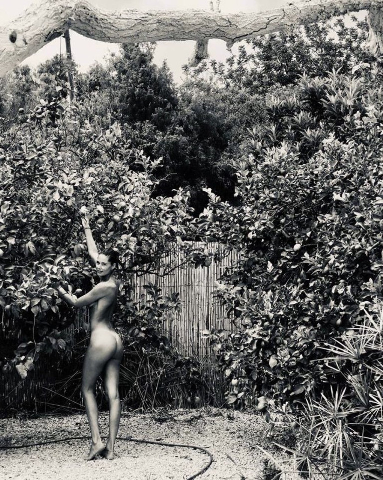 Doutzen Kroes  nude photo