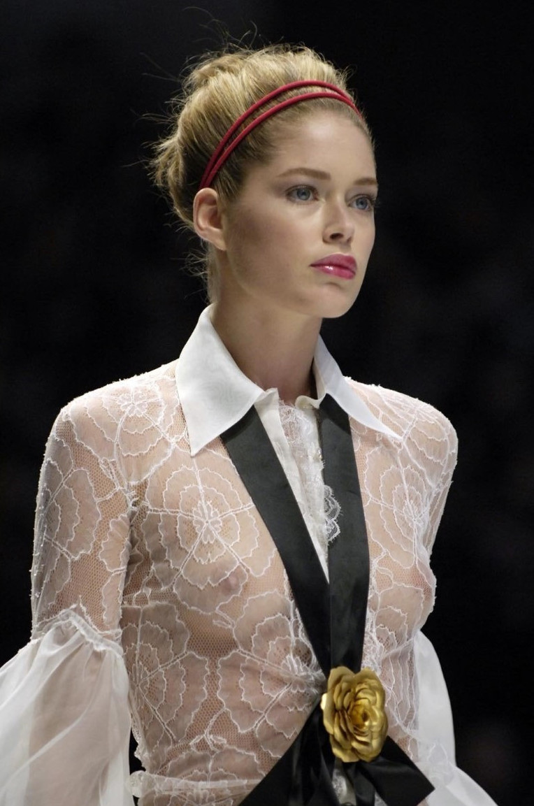 Doutzen Kroes Nipples See Through  nude photo