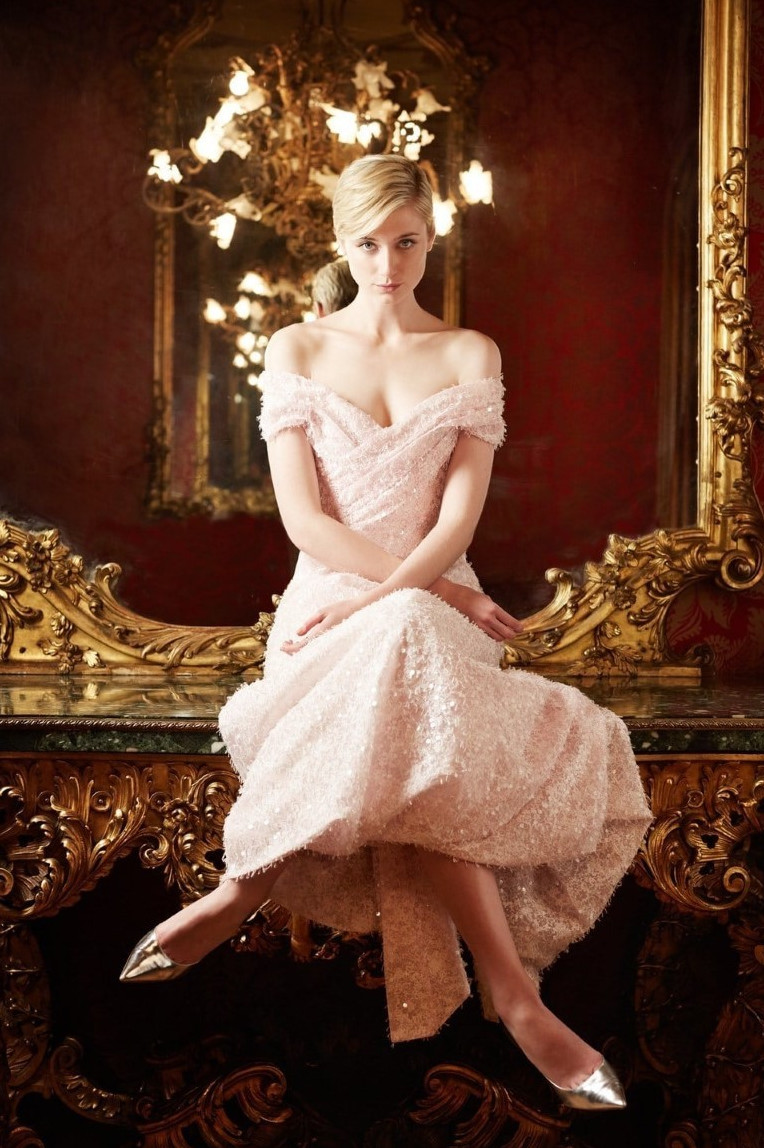 Elizabeth Debicki  nude photo