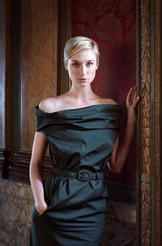 Elizabeth Debicki  nude photo