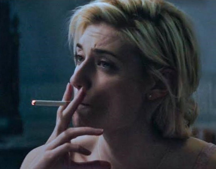 Elizabeth Debicki  nude photo