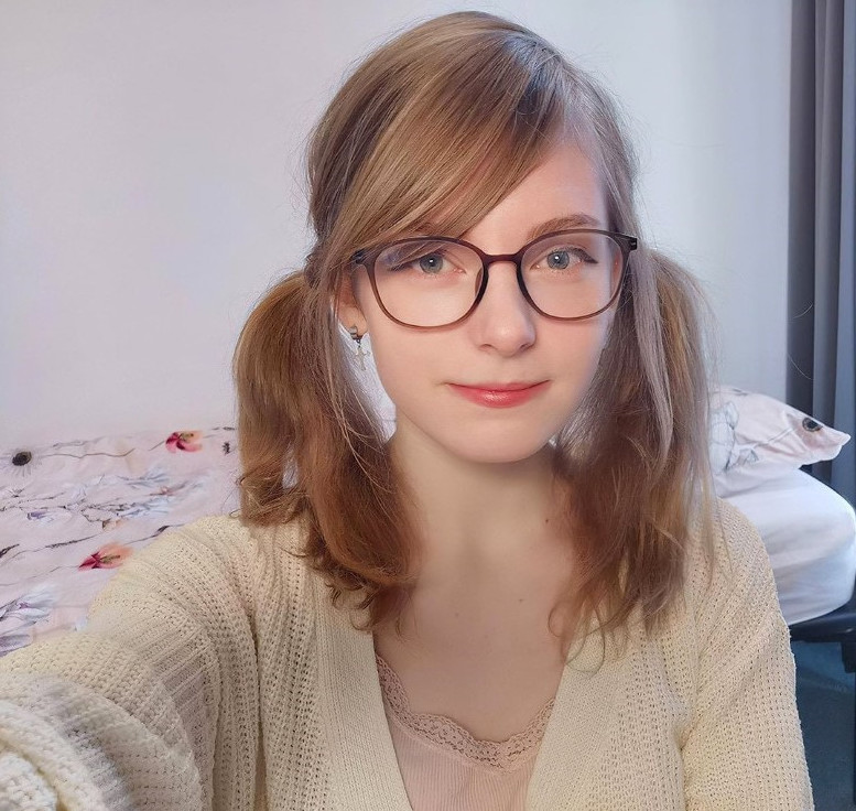 Ella Freya  nude photo