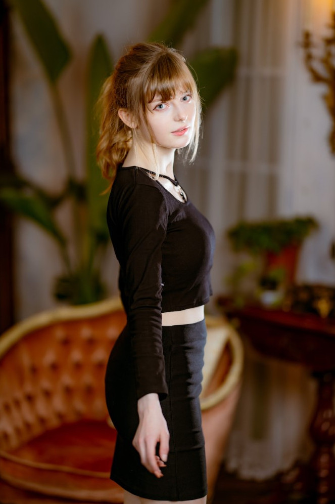 Ella Freya  nude photo