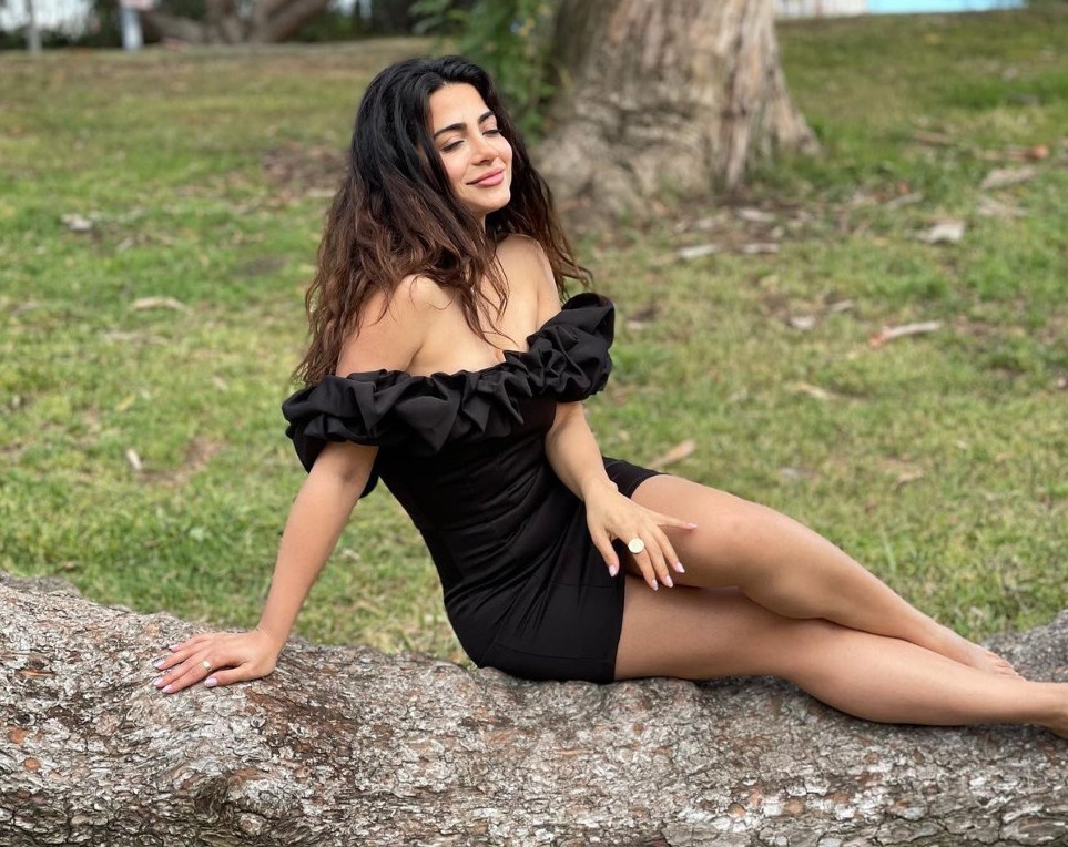 Emeraude Toubia  nude photo