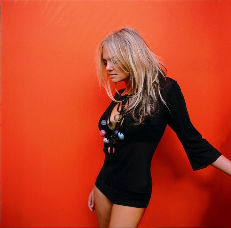 Emma Bunton  nude photo