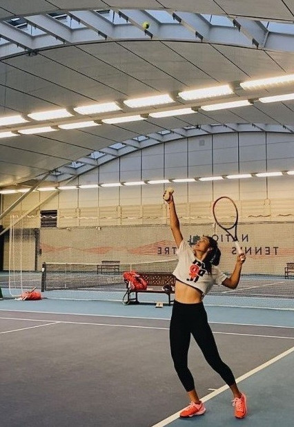 Emma Raducanu Sexy Tight Pants  nude photo