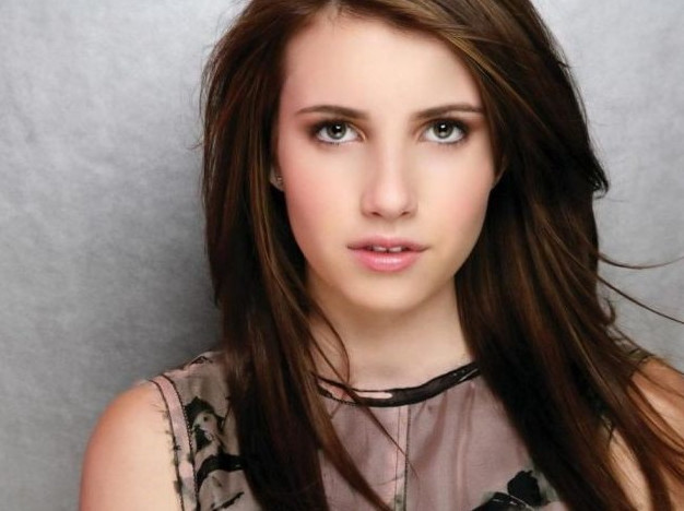 Emma Roberts Brown Hair  nude photo