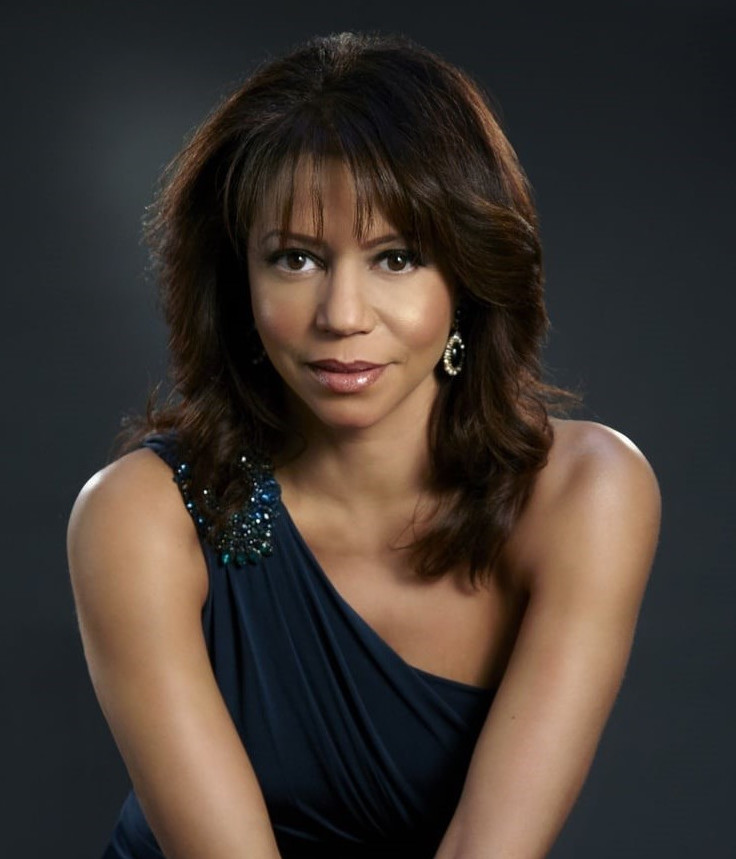 Gloria Reuben  nude photo