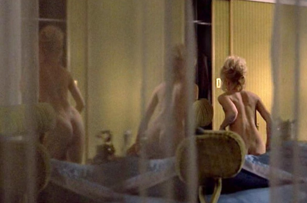 Goldie Hawn Naked Scenes  nude photo