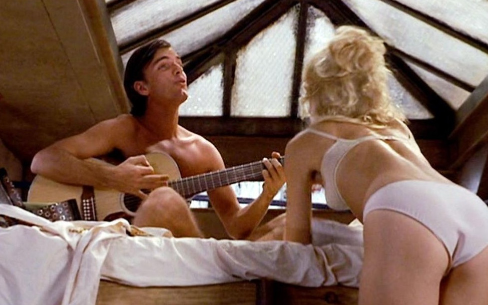 Goldie Hawn Sexy Ass Bikini Butterflies  nude photo