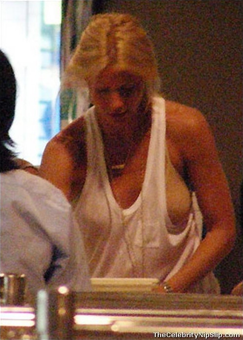 Gwyneth Paltrow Nip Slip  nude photo