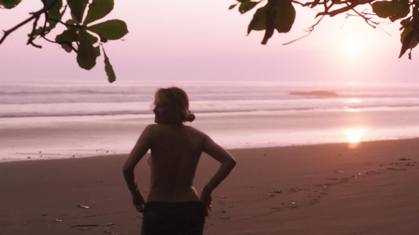 Haley Bennett  nude photo