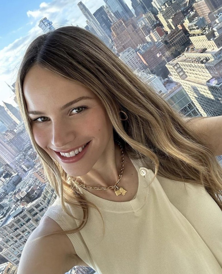 Halston Sage  nude photo