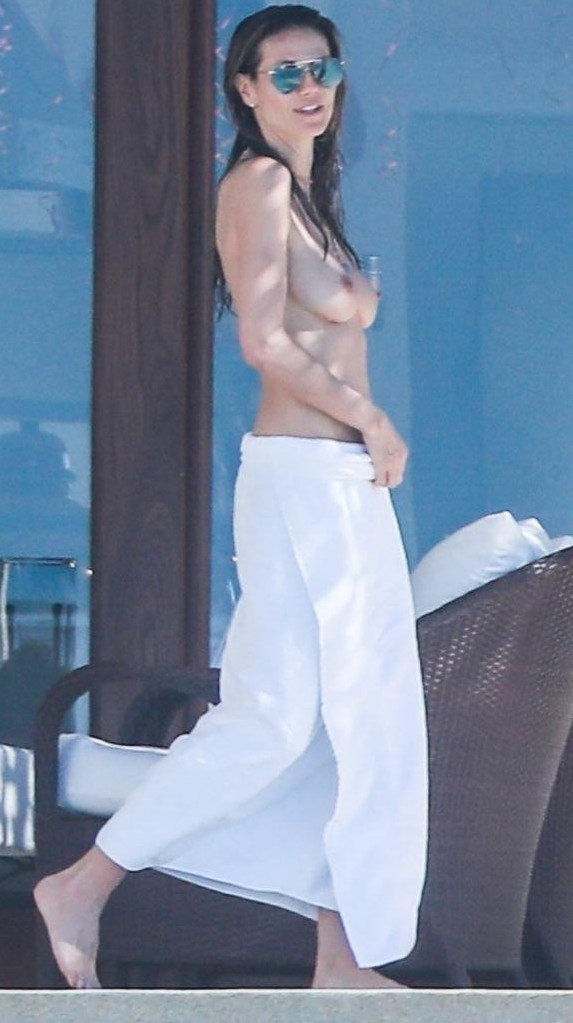 Heidi Klum Leaked Topless Sexy Photo  nude photo