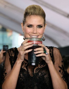 Heidi Klum Nail Polish  nude photo