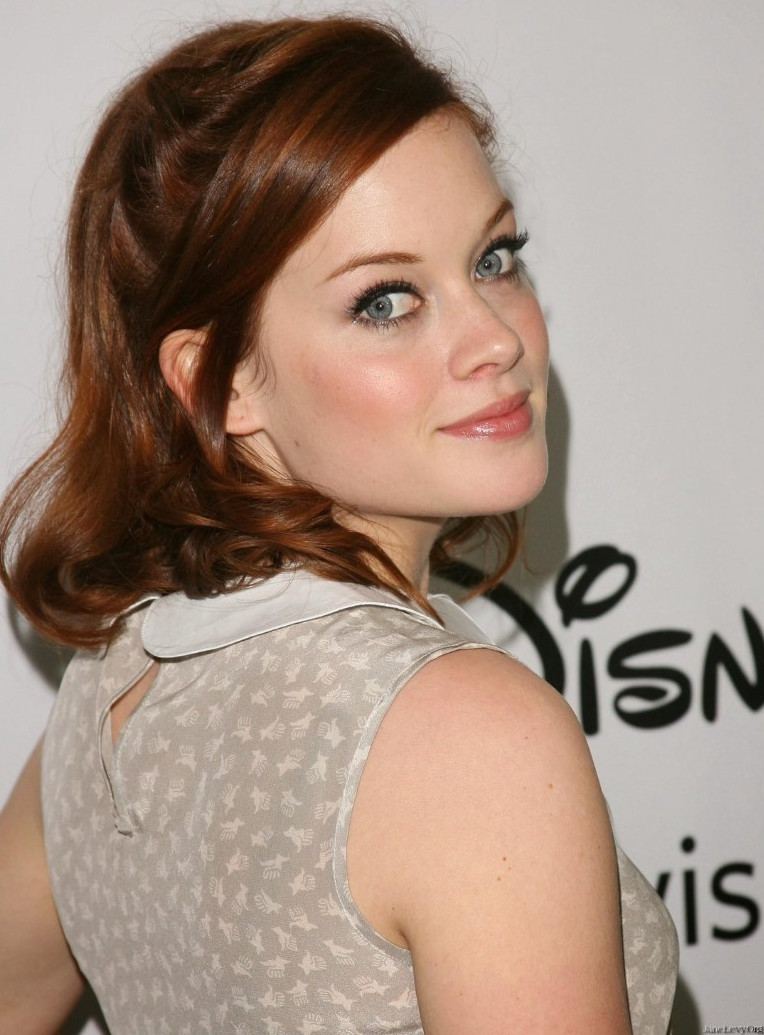 Jane Levy  nude photo