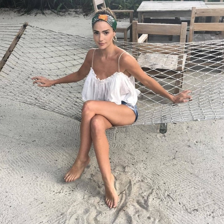 Janet Montgomery Feet  nude photo