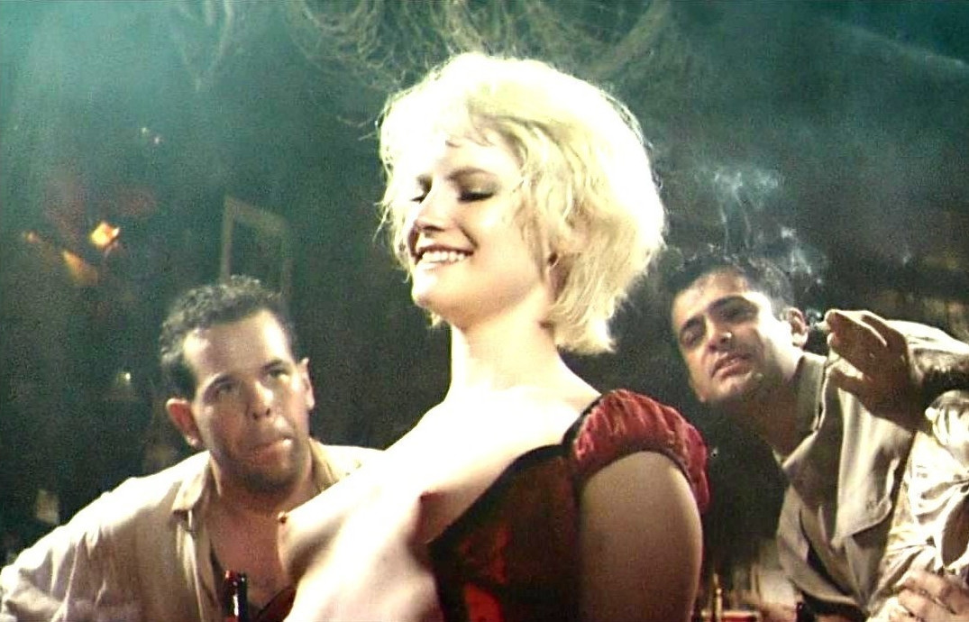 Jennifer Jason Leigh Blonde Actress Topless In Movie  nude photo