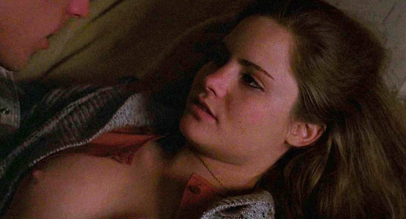 Jennifer Jason Leigh Hot Actress With Nice Boobs  nude photo