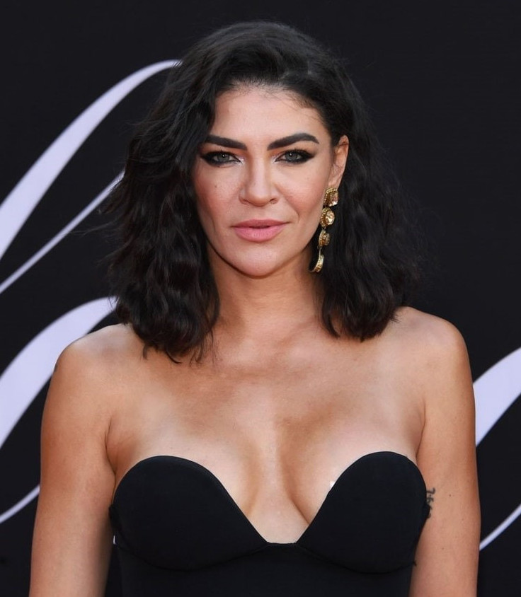 Jessica Szohr Deep Cleavage Sexy Boobs  nude photo
