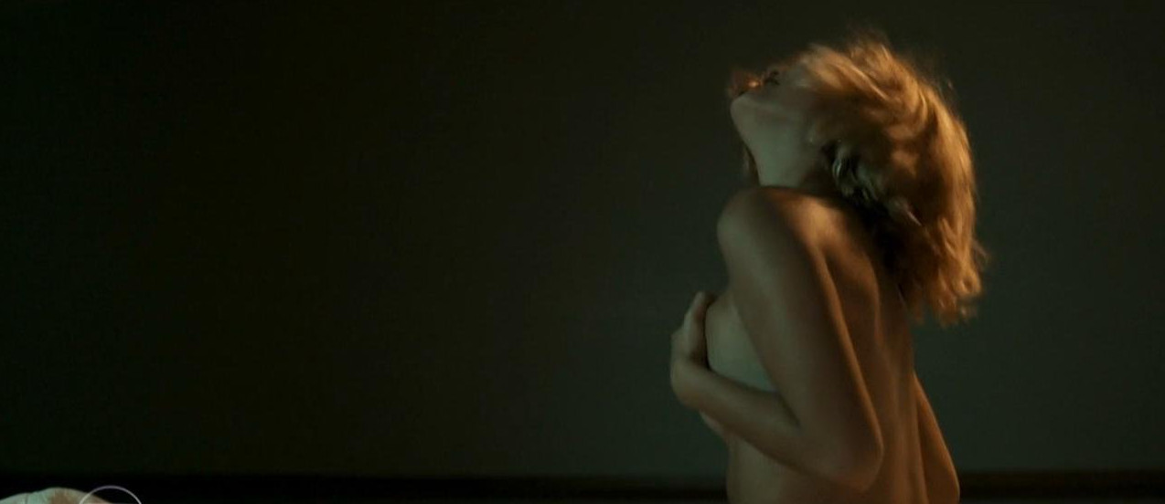 Julia Dalavia  nude photo