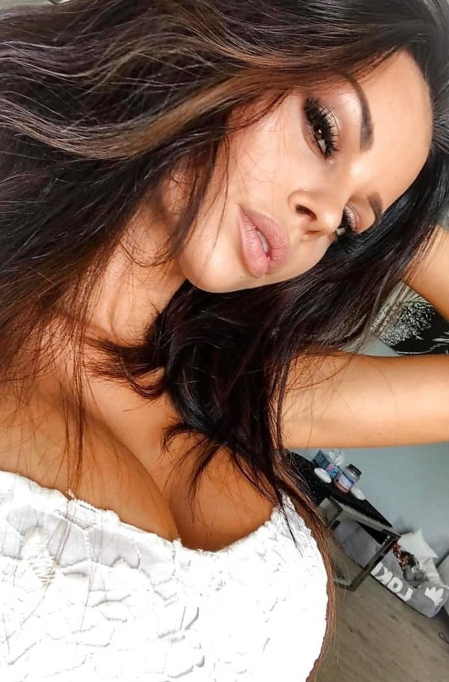 Justyna Gradek  nude photo