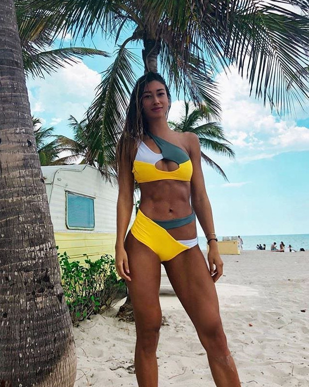 Karina Elle  nude photo