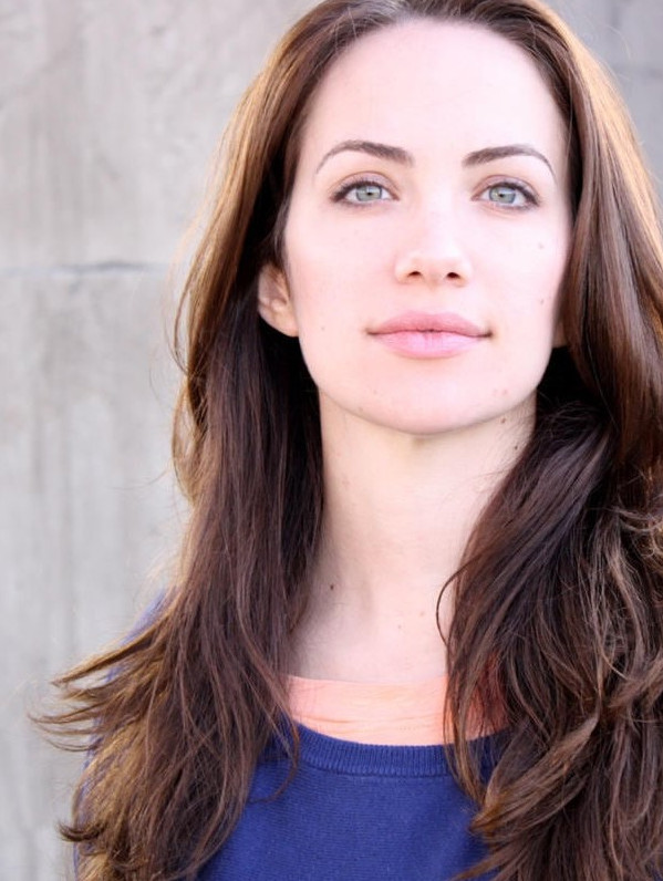 Kate Siegel Hot Actress  nude photo