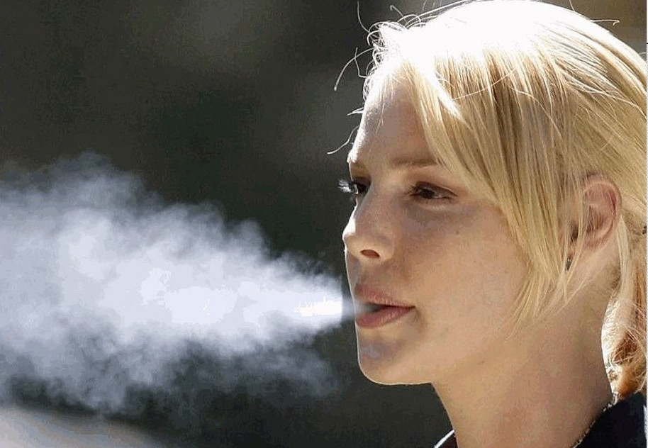 Katherine Heigl  nude photo