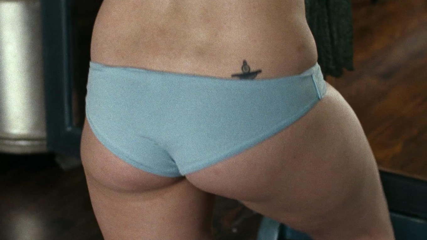 Kaylee DeFer Ass In Panties Sexy Scene  nude photo