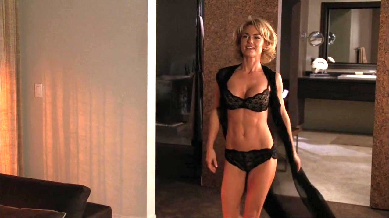 Kelly Carlson  nude photo