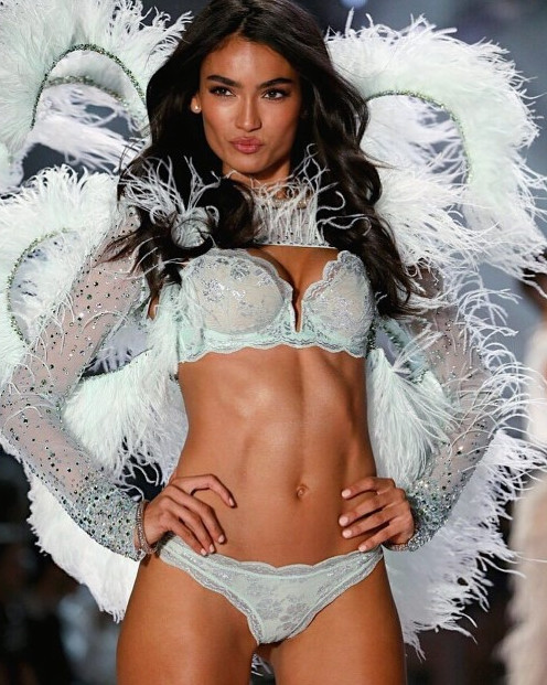 Kelly Gale  nude photo