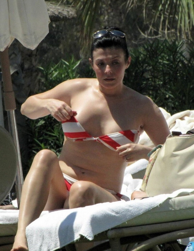 Kym Marsh Wardrobe Malfunction  nude photo