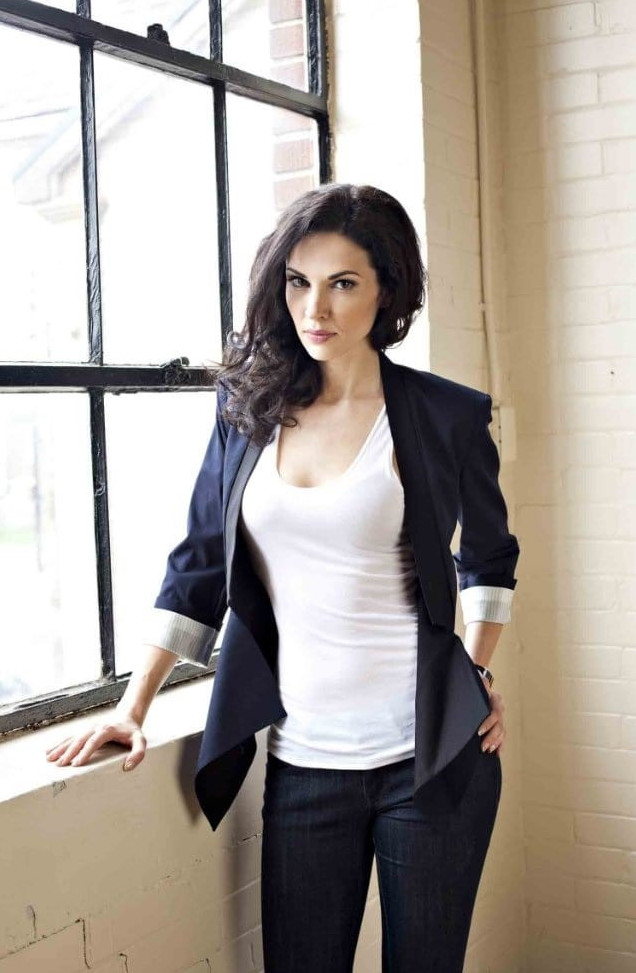 Laura Mennell  nude photo