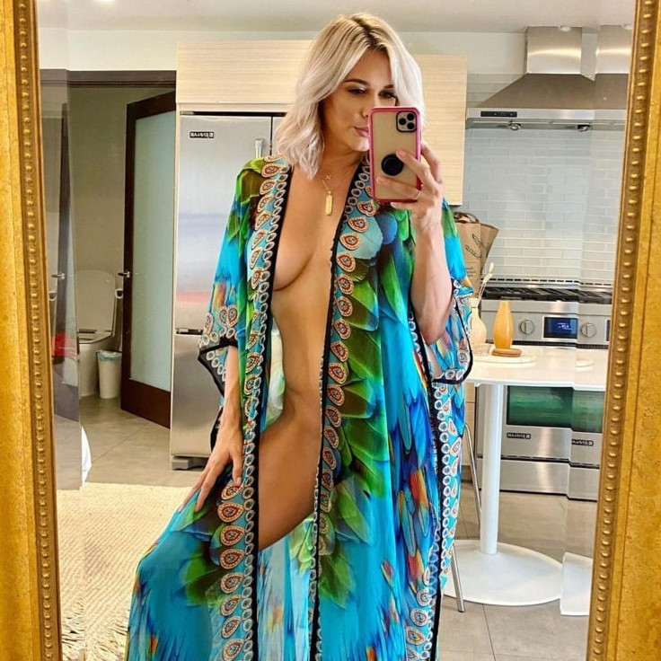 Lauren Compton  nude photo