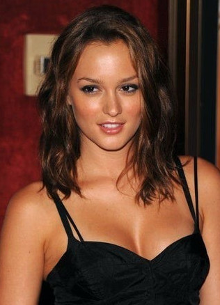 Leighton Meester Cleavage Sexy Celeb  nude photo
