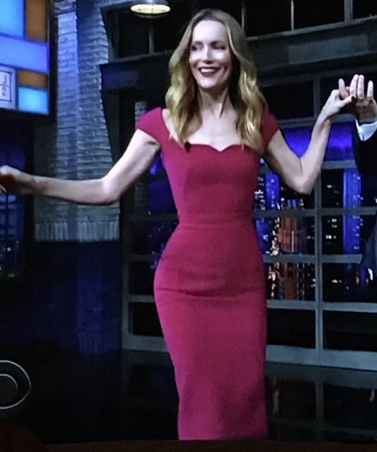 Leslie Mann  nude photo