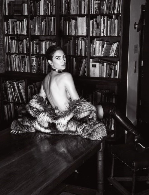 Lily Aldridge  nude photo