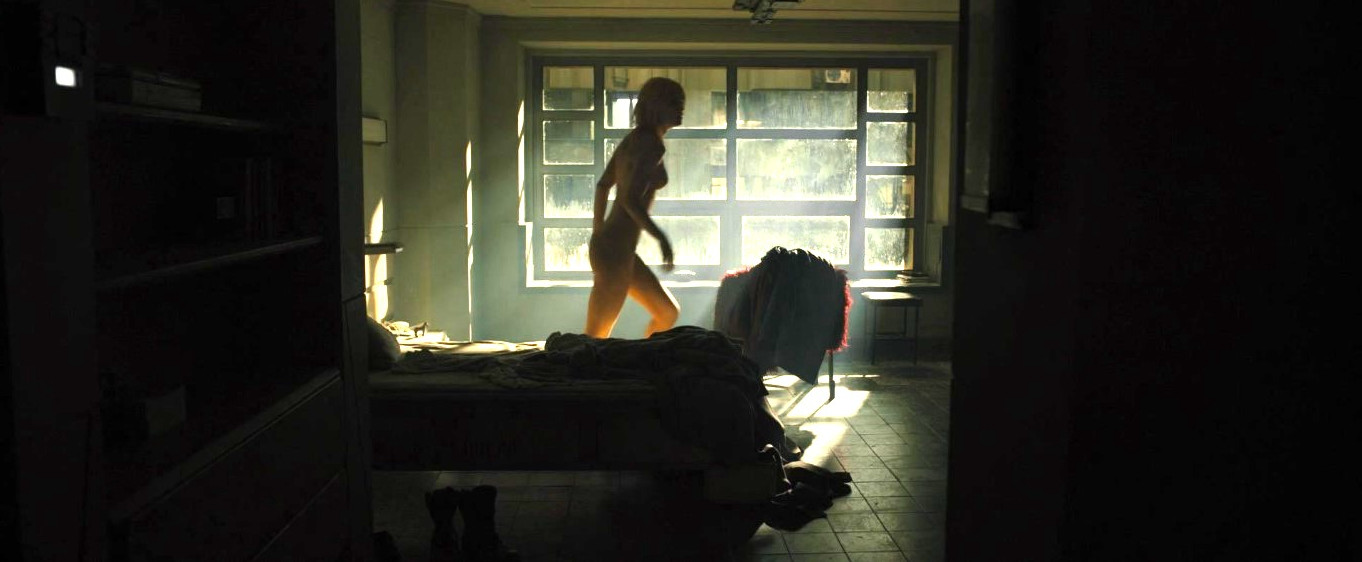 Mackenzie Davis Naked  nude photo