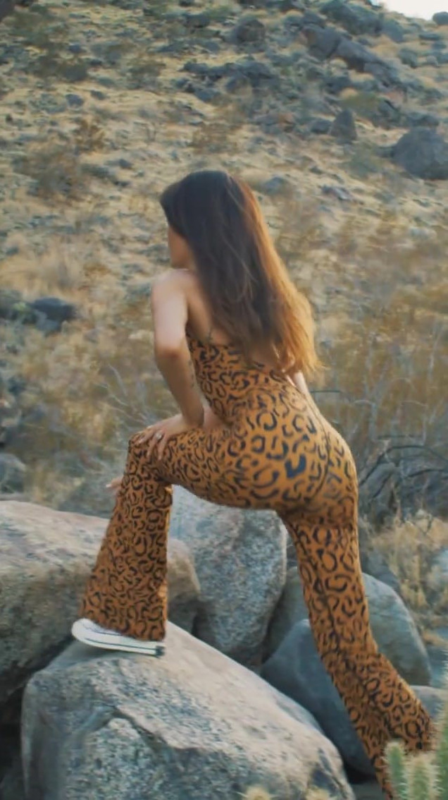 Maggie Q Sexy Butt In Pants  nude photo