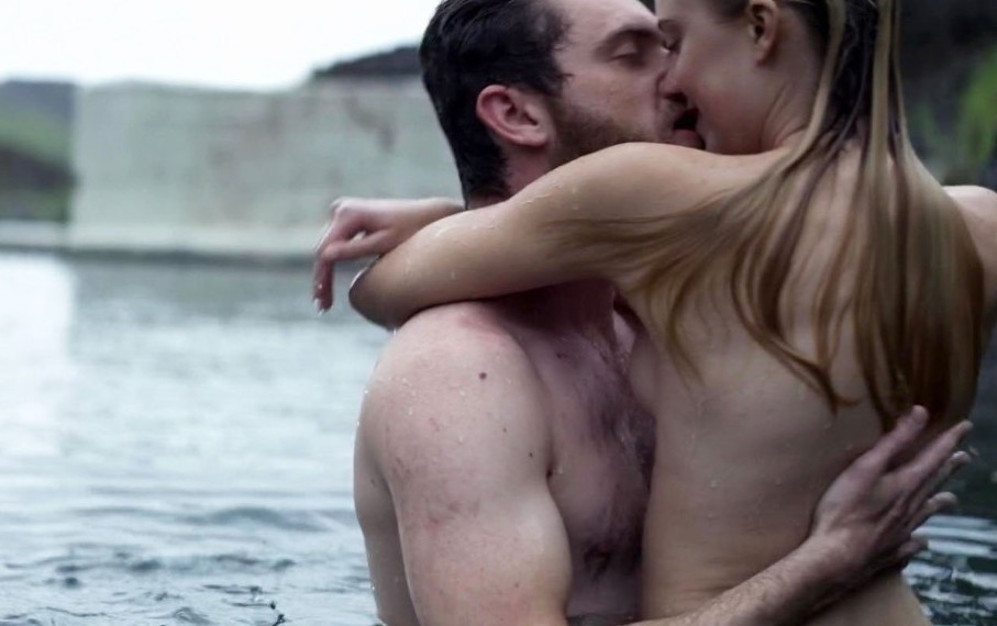 Maika Monroe Naked Scene From Movie  nude photo